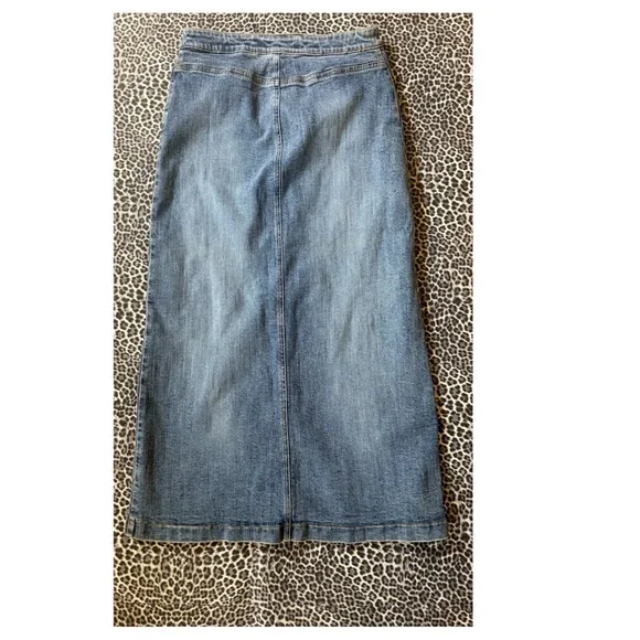 GAP Blue Button-Front Denim Maxi Skirt - Picture 2 of 6